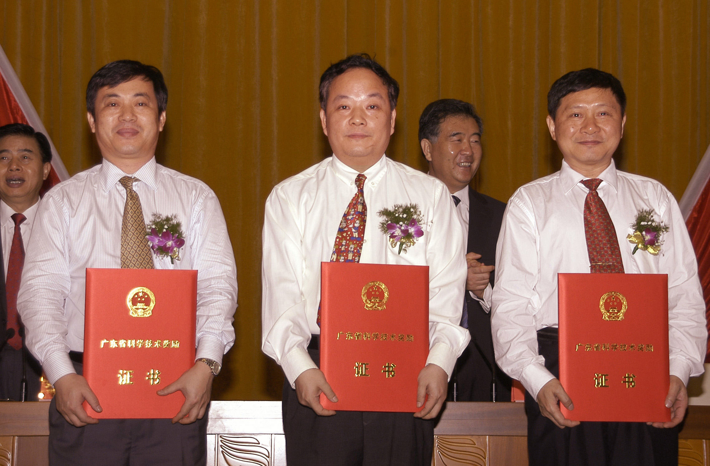 參芪扶正注射液獲廣東省科學(xué)技術(shù)進(jìn)步一等獎(jiǎng)。